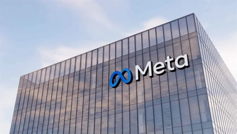 Meta logo and legal gavel representation for AI layoff lawsuit.