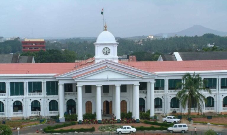 Kerala Chief Secretary office and Independence Day celebration banner